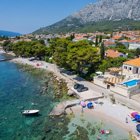 Beachvilla Adriastone With Pool And Jacuzzi 빌라 오레비츠