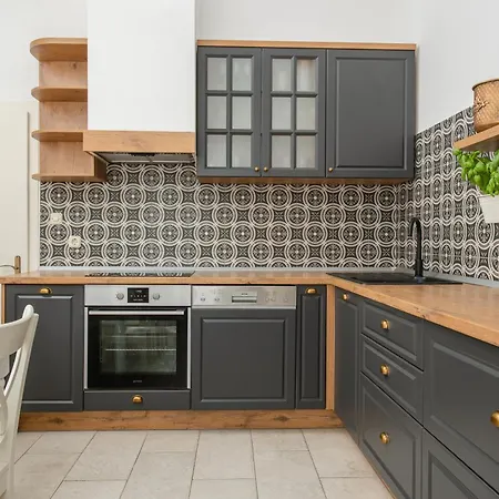 빌라 Beachvilla Adriastone With Pool And Jacuzzi *