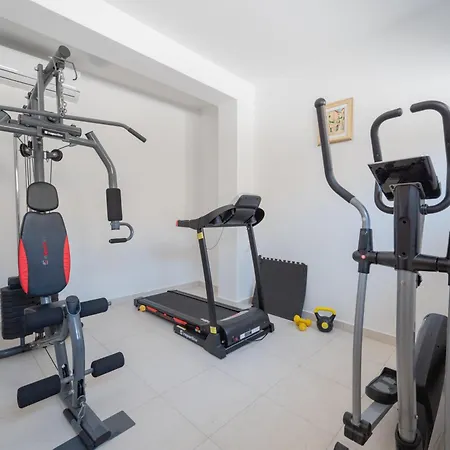 빌라 Beachvilla Adriastone With Pool And Jacuzzi