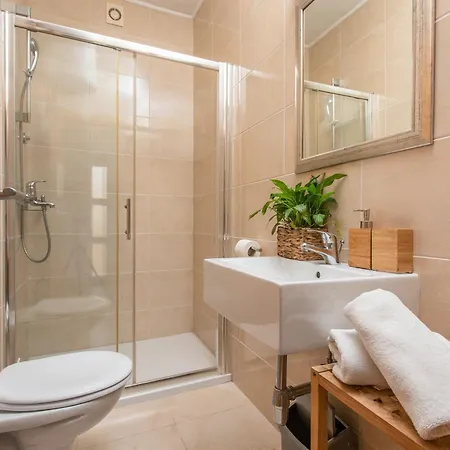 Beachvilla Adriastone With Pool And Jacuzzi 빌라 *