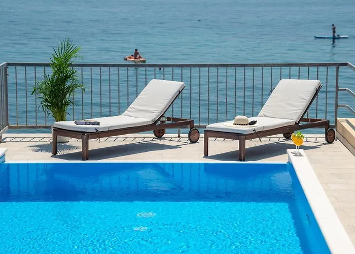 别墅 Beachvilla Adriastone With Pool And Jacuzzi *