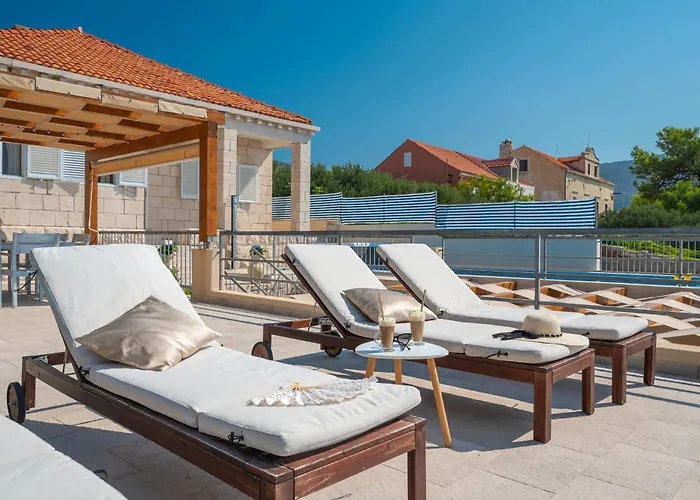 别墅 Beachvilla Adriastone With Pool And Jacuzzi 奥瑞比克