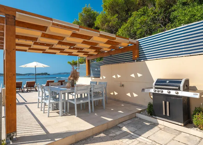 Beachvilla Adriastone With Pool And Jacuzzi 别墅