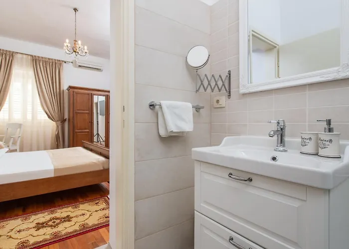 别墅 Beachvilla Adriastone With Pool And Jacuzzi