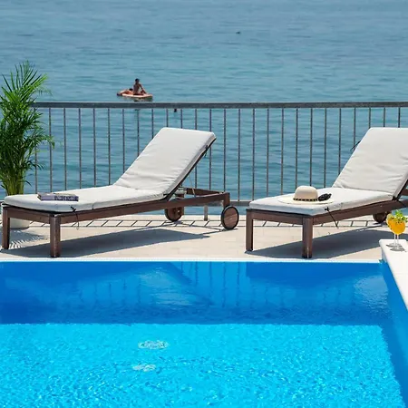 ヴィラ Beachvilla Adriastone With Pool And Jacuzzi *