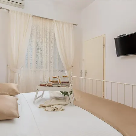 Beachvilla Adriastone With Pool And Jacuzzi ヴィラ オレビック